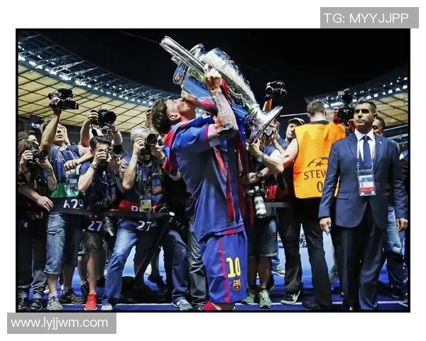 利物浦曼城争抢塞梅约皇马巴萨拜仁关注荷甲新星